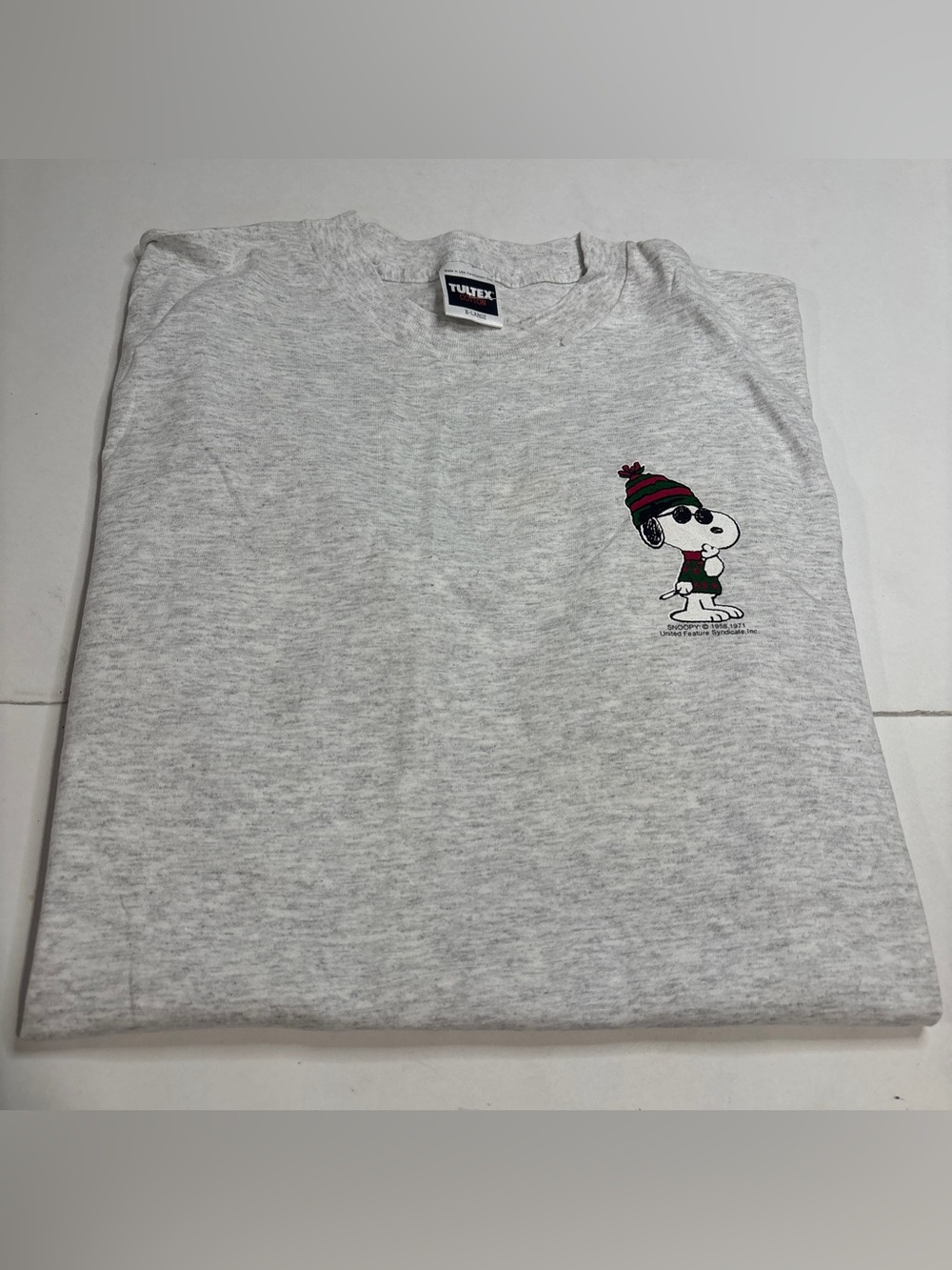 Vintage 90’s Joe Cool Snoopy Tultex Gray Tee Shirt XL